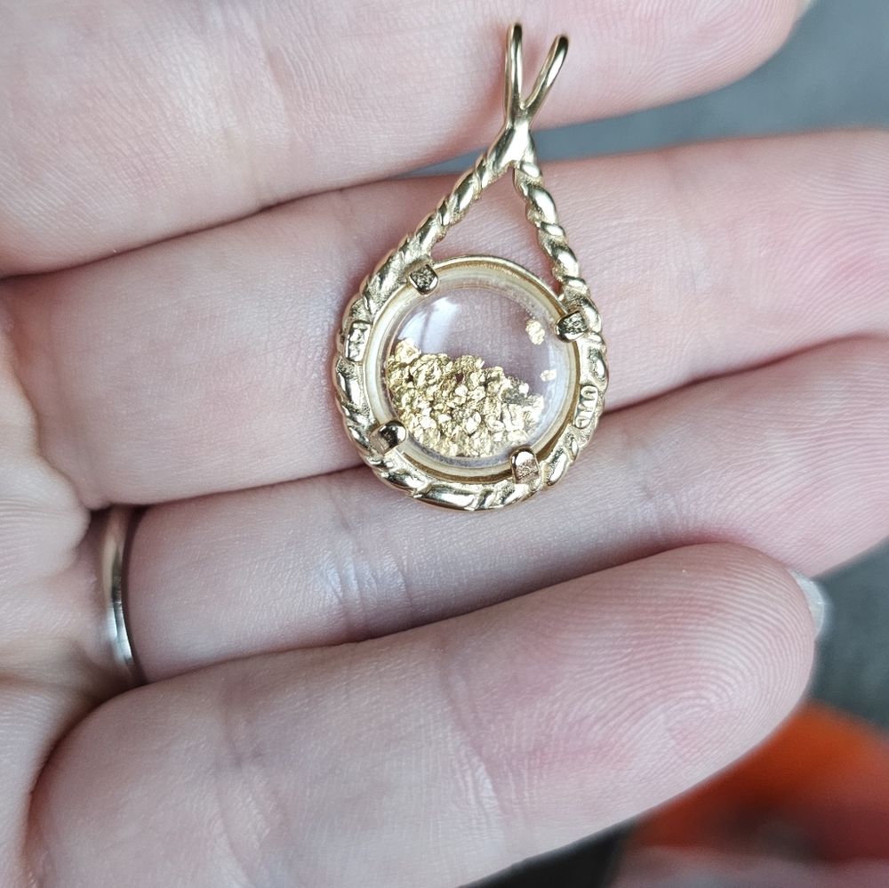 14k gold pendant with high karat gold inside. Back stamped 14k. More info in pic - Picture 2 of 5